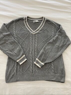 Hollister Gray Cable-Knit V-Neck Sweater with White Trim